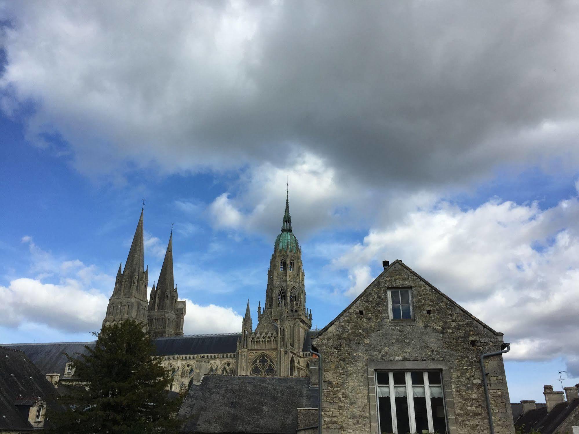 La Tour Louise Bed & Breakfast Bayeux Ngoại thất bức ảnh