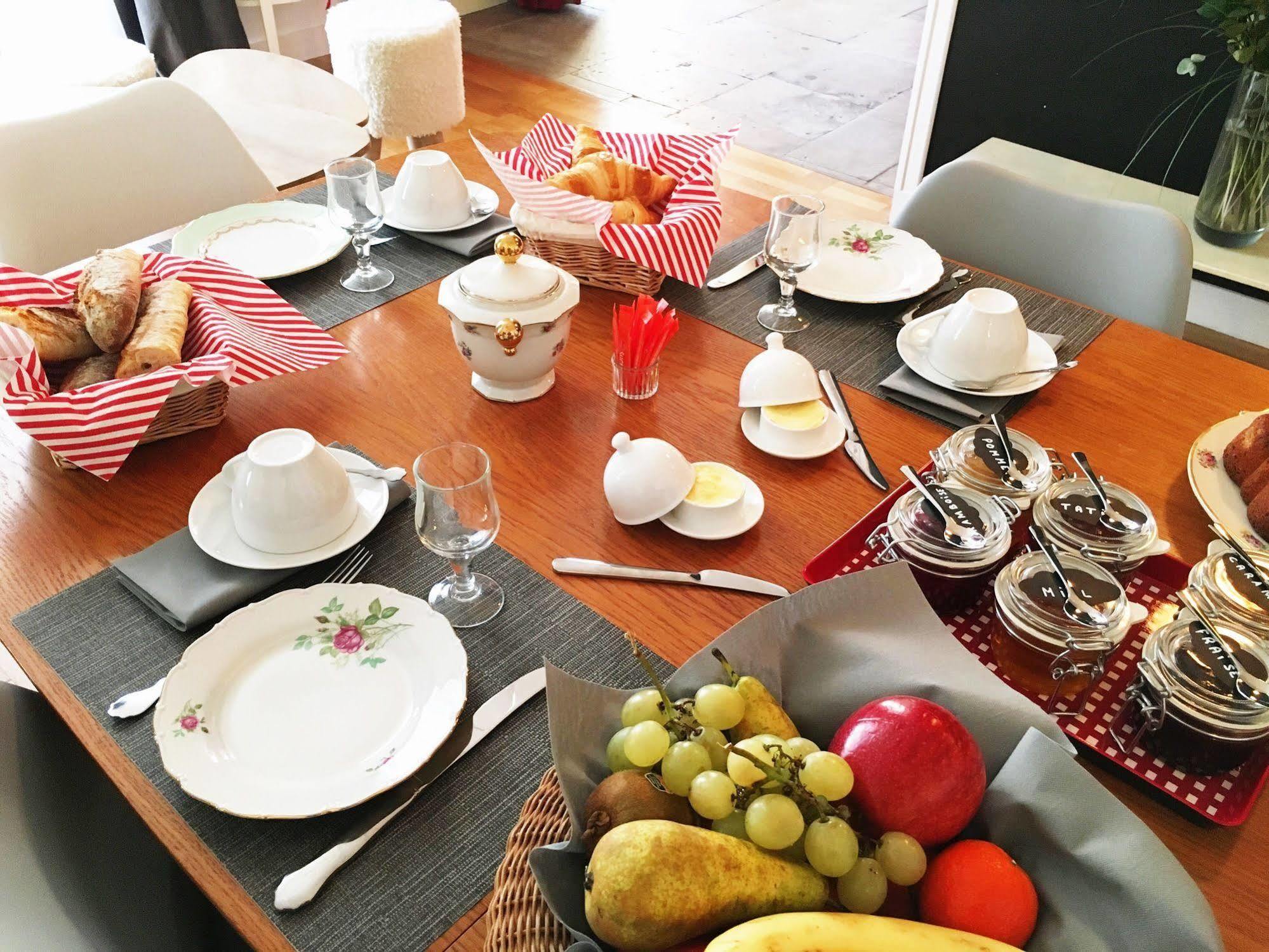 La Tour Louise Bed & Breakfast Bayeux Ngoại thất bức ảnh